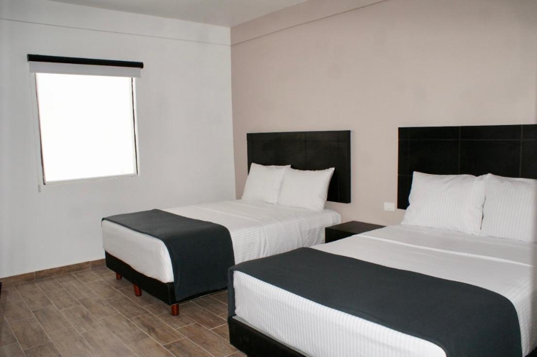 Hotel Capital Frontera Монклова Екстер'єр фото